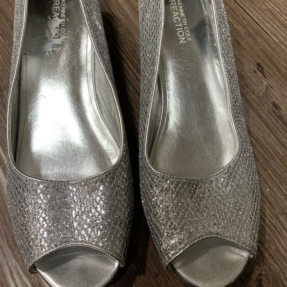 KENNETH COLE - Picture 1 of 3